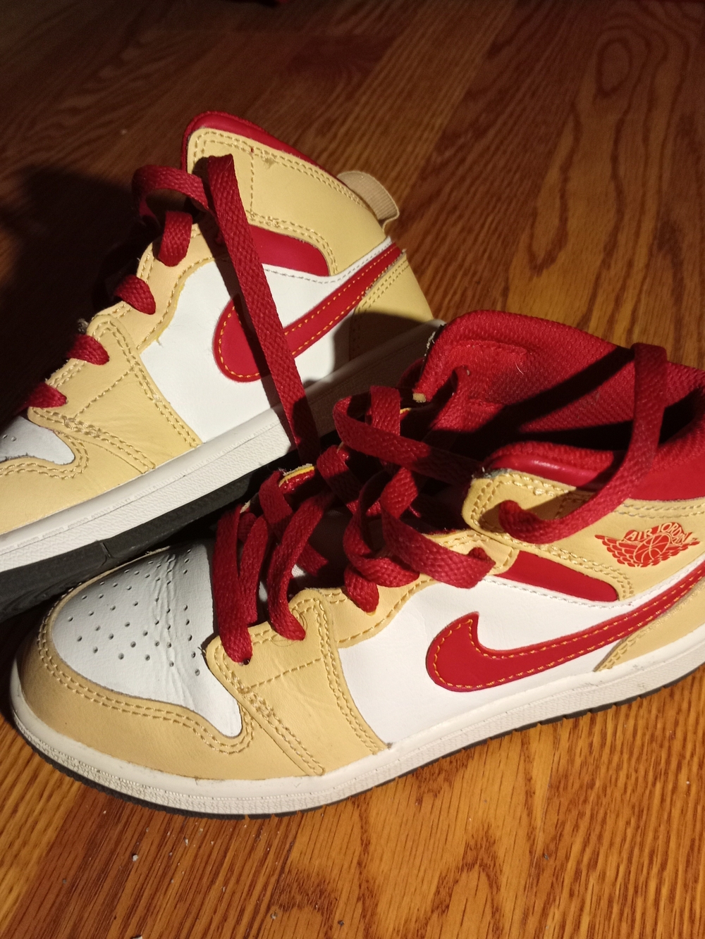 Jordan 1 Kids High-Top Sneakers in Red, Cream & White